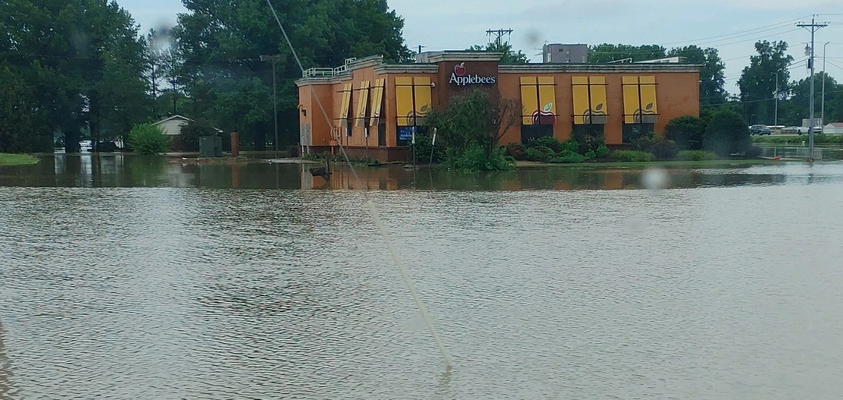 uc-flood-applebees-dean-elliot