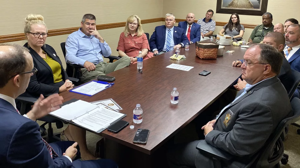 dyer-co-roundtables-2