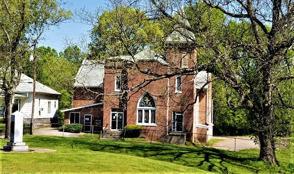 quinn-chapel-from-afar-5