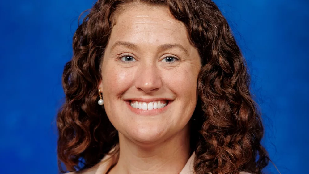 holly-thompson