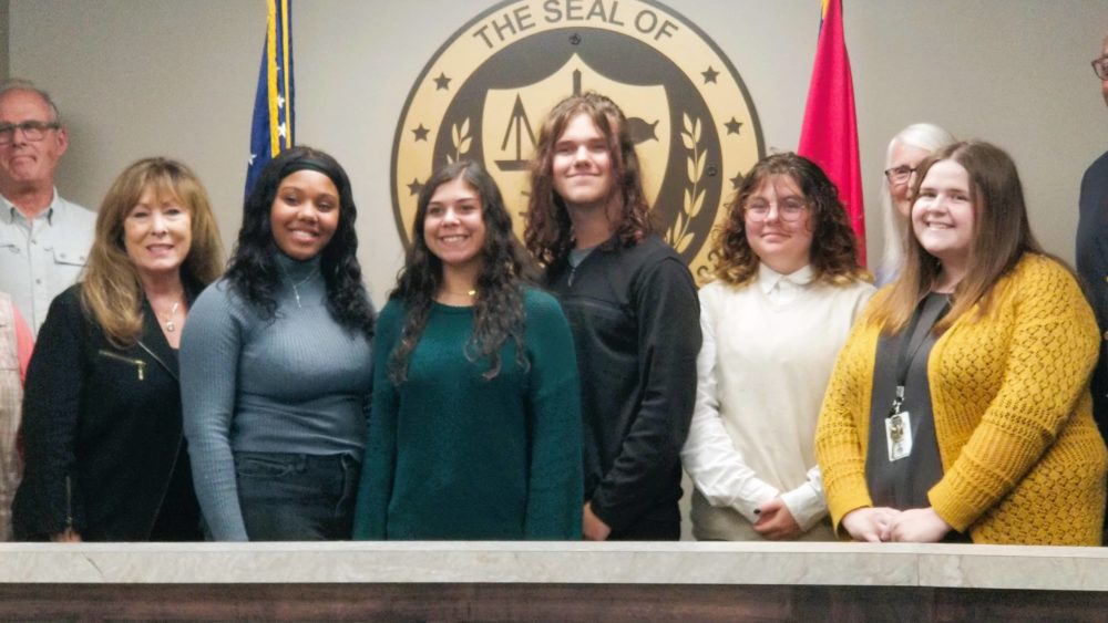 city-planning-kids-at-meet-pose-with-council