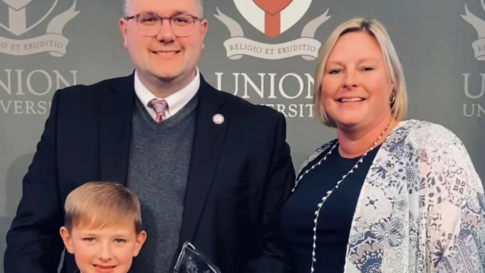 ryan-lisa-and-isaac-crop