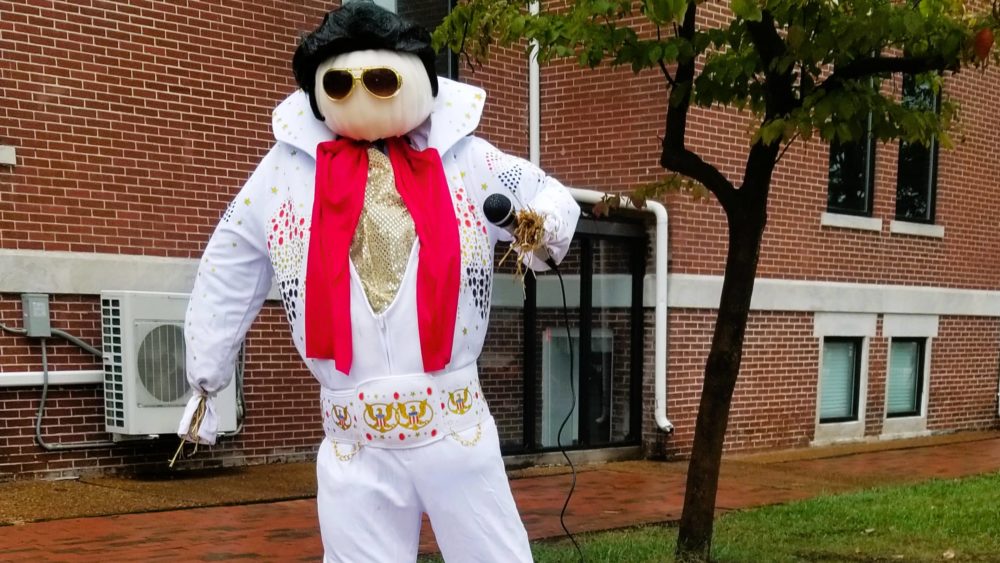 scare-23-elvis