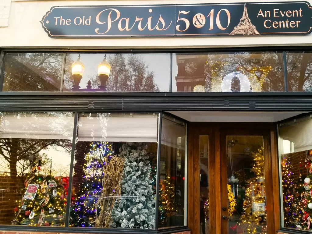 festival-of-trees-outside