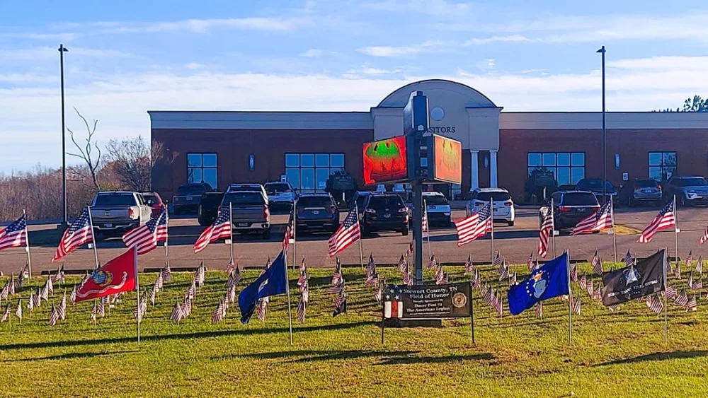 stew-co-visitor-center-flags