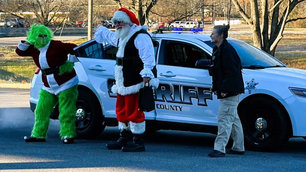 rhea-santa-grinch