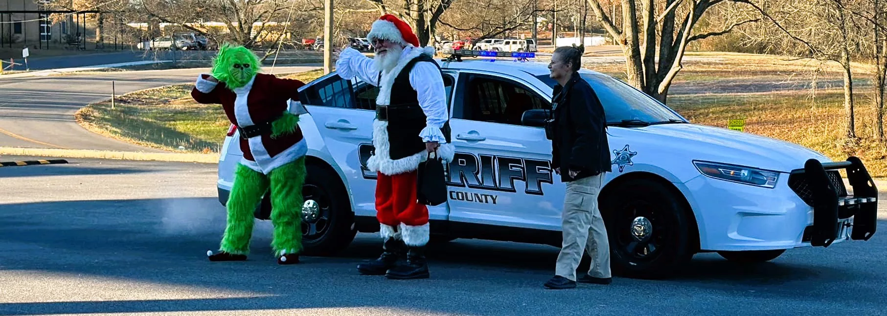 rhea-santa-grinch