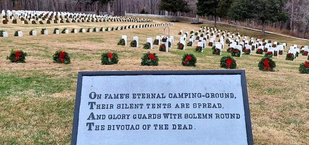 fort-d-wreaths-23