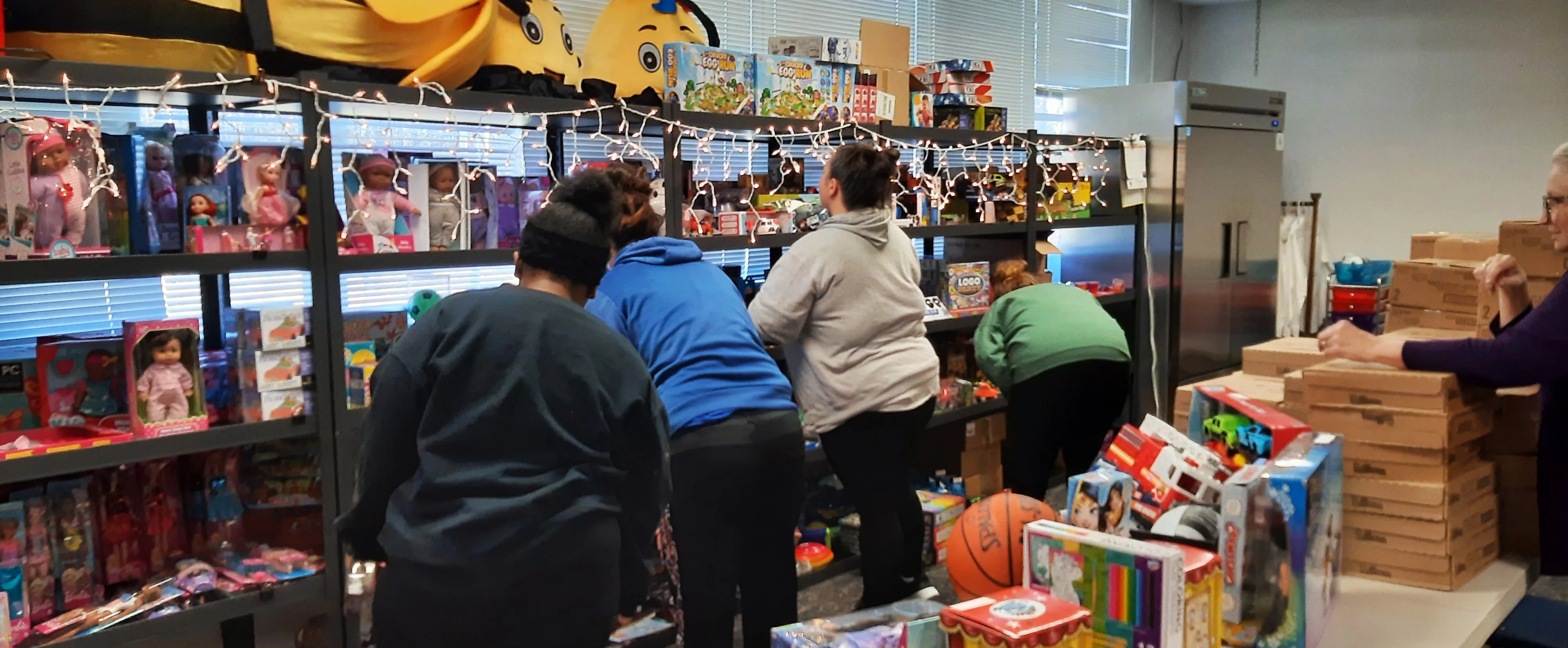 toy-store-shopping