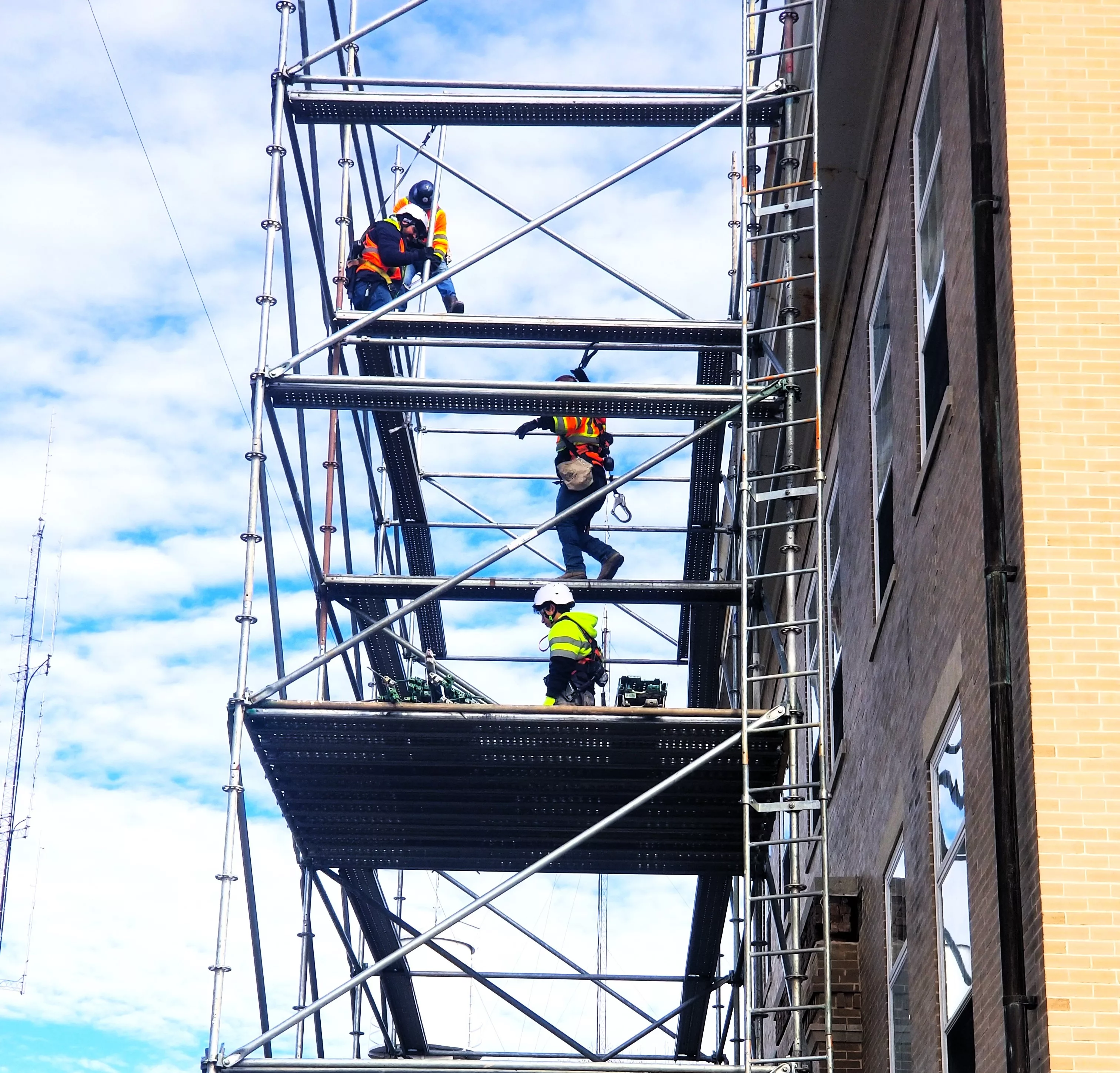 grove-scaffold-guys-4-best-crop