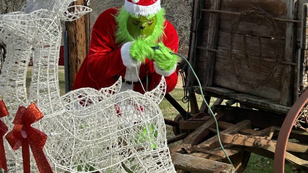 grinch-stew-co-unplug