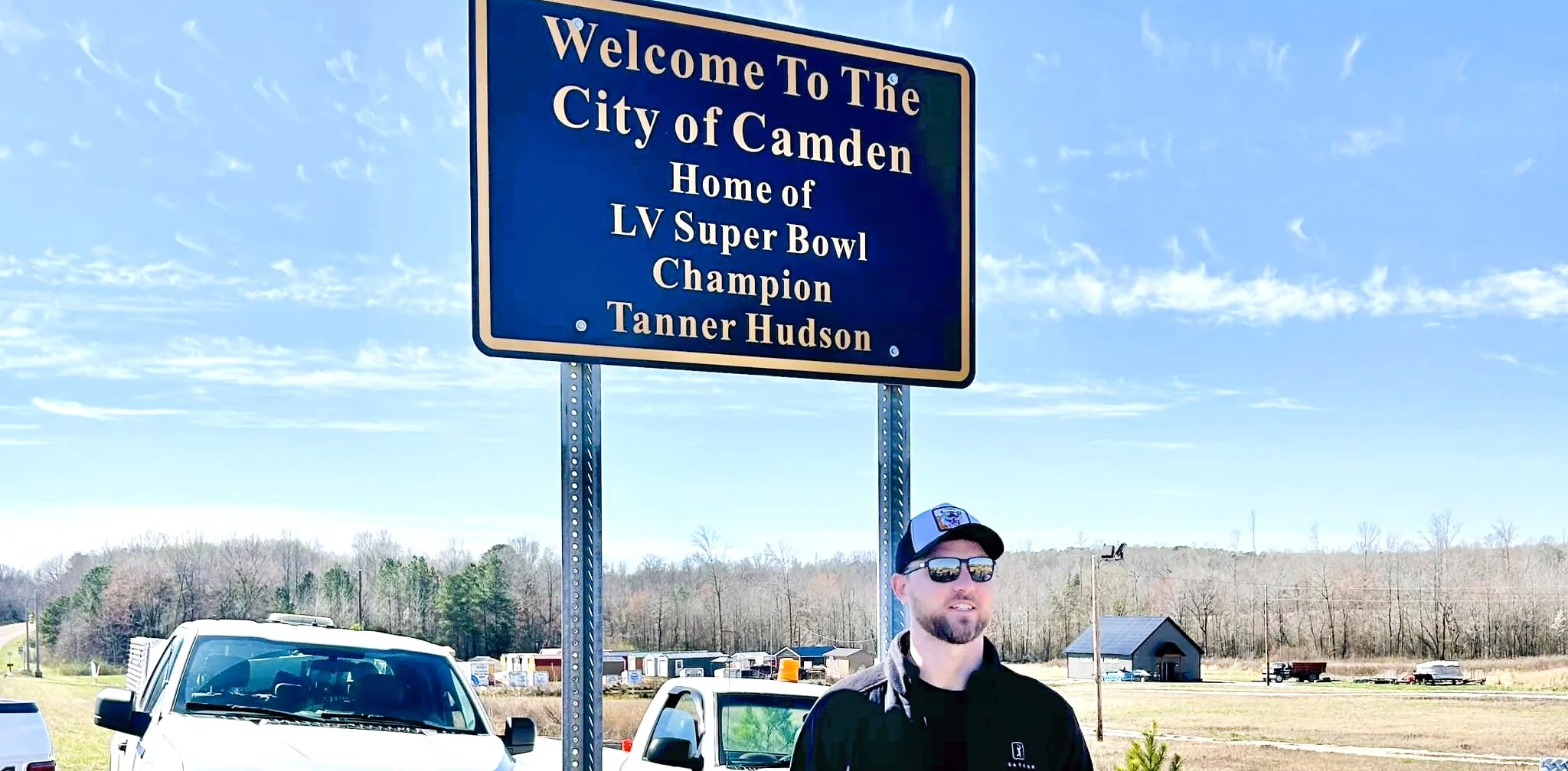 tanner-w-sign-crop