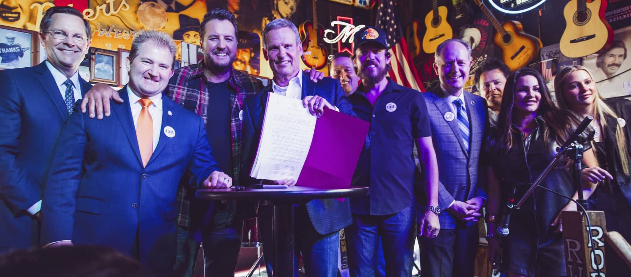 gov-signing-ai