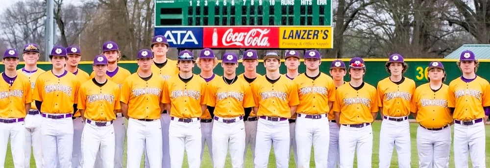 2024-uchs-baseball-team-photo-1