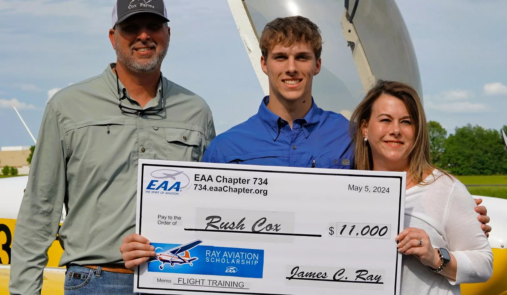 rush-cox-receive-scholarship