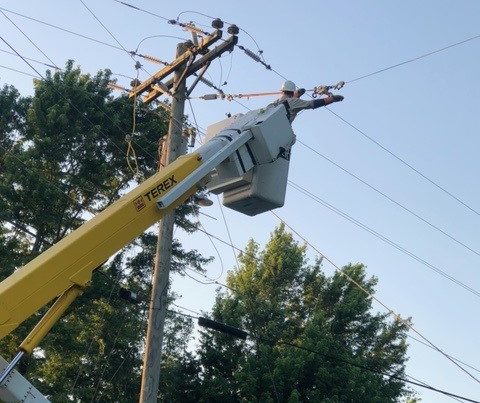 gibson-elec-storm-may-26