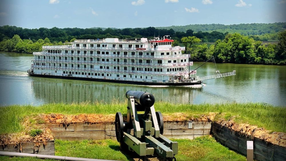 paddlewheel-boat-by-kathy-taylor