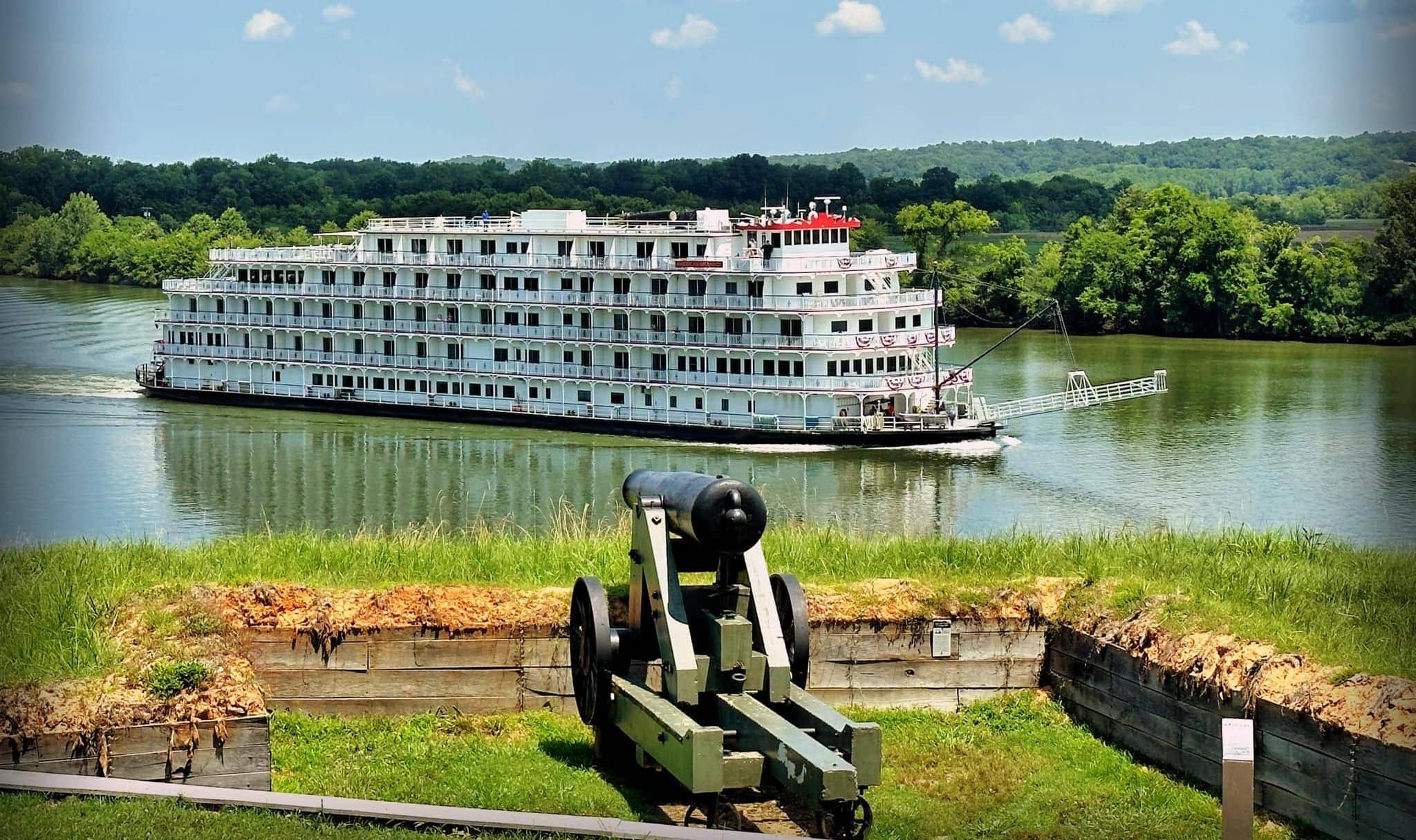 paddlewheel-boat-by-kathy-taylor