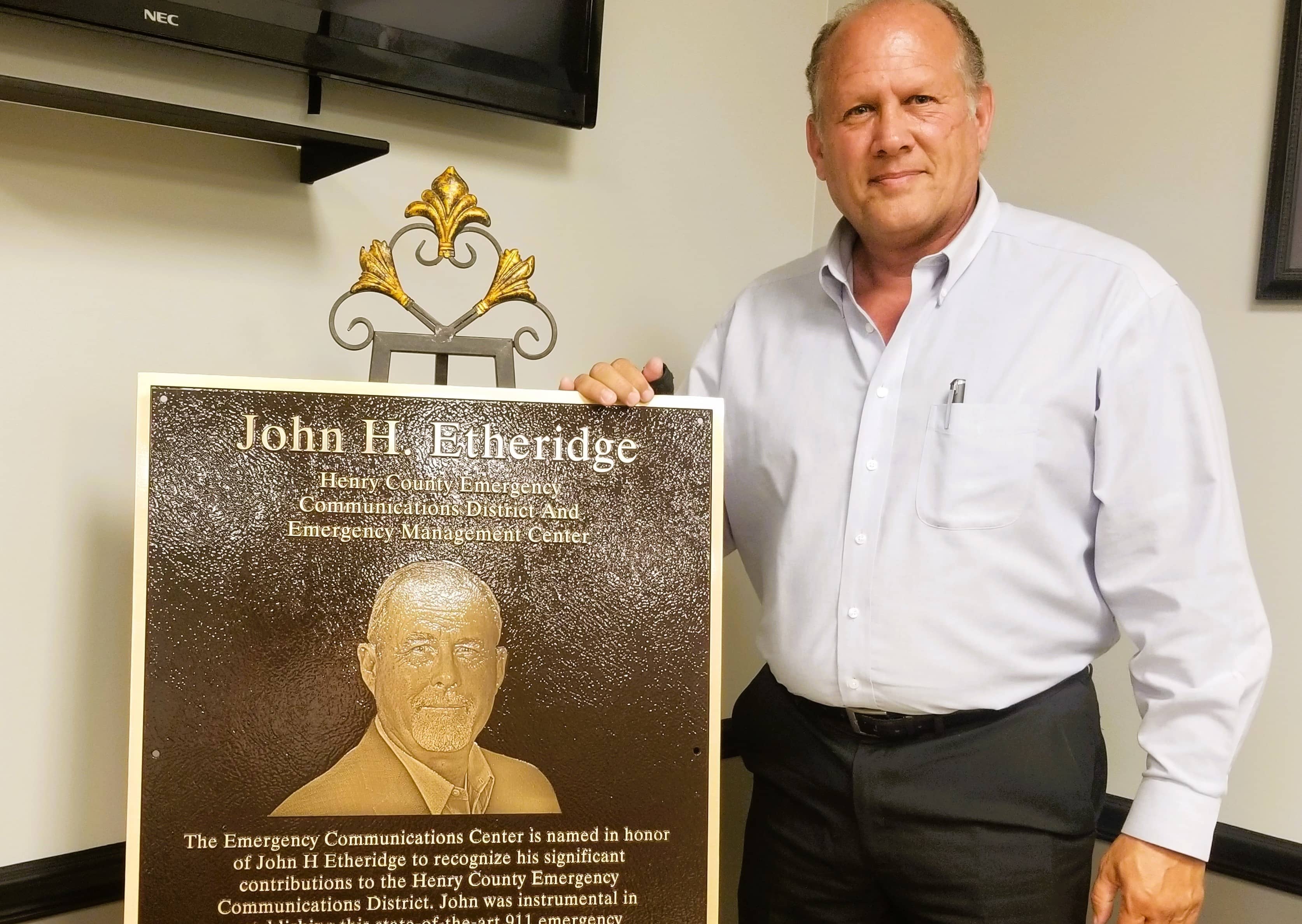 911-plaque-to-john-e