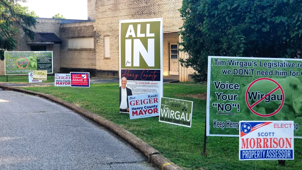 early-voting-signs-to-vote