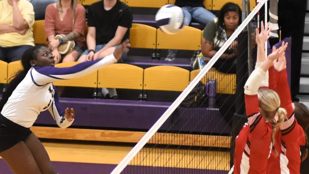 uc-volley-fall-sports-pics-oct-1-5