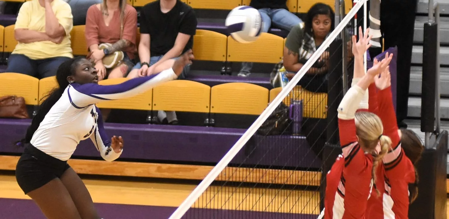 uc-volley-fall-sports-pics-oct-1-5