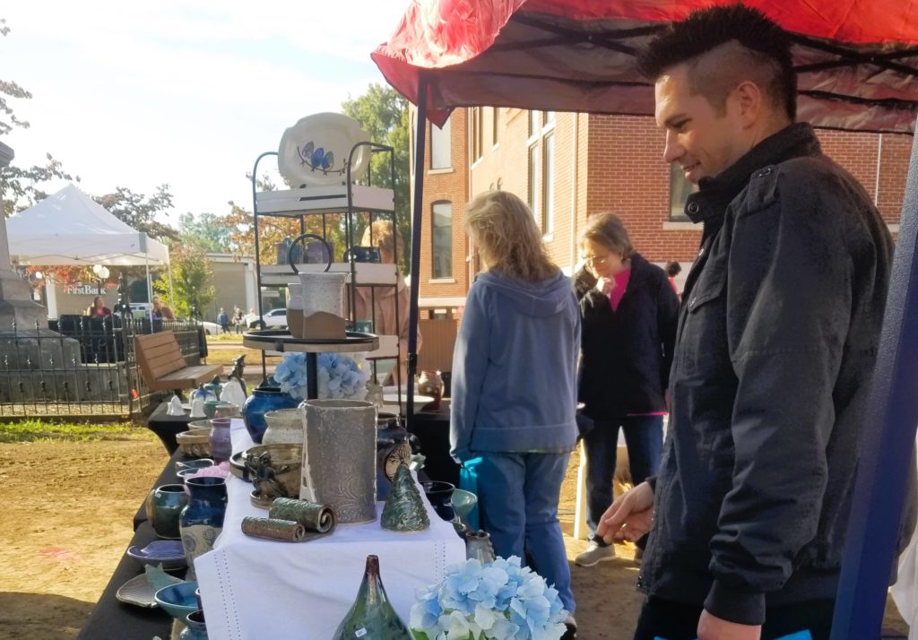 Weather Perfect For Annual Arts 'Round The Square radio NWTN