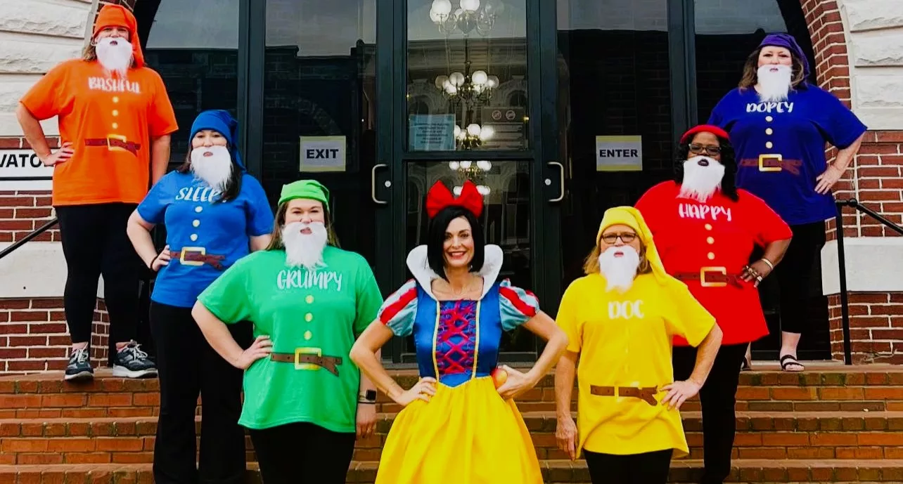 hc-clerk-girls-halloween
