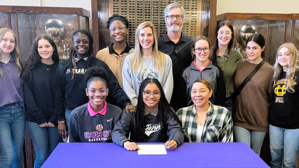uc-davis-signs-vb-scholarship-with-jscc-2