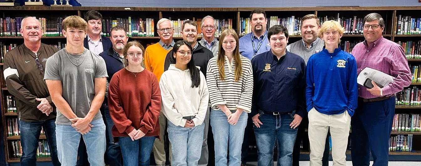 weakley-county-school-board-with-student-advisory-panel-2