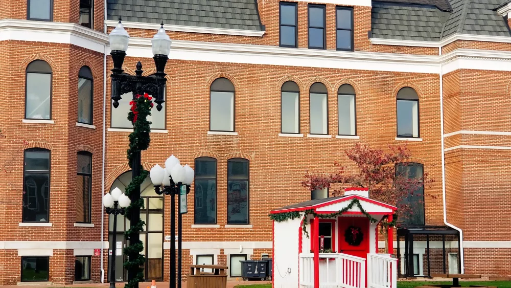 santa-house-24