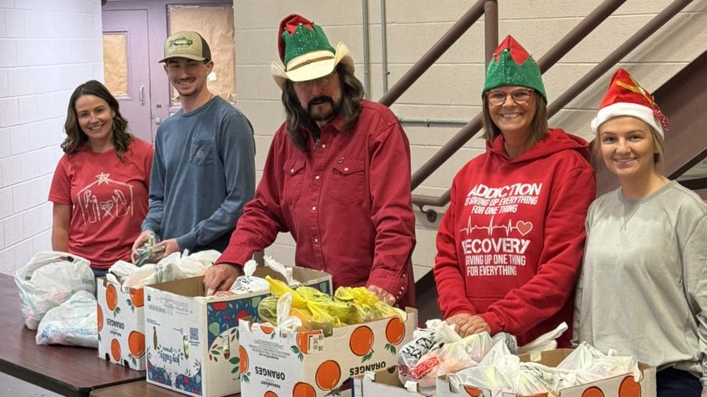 wilbur-farmer-elves