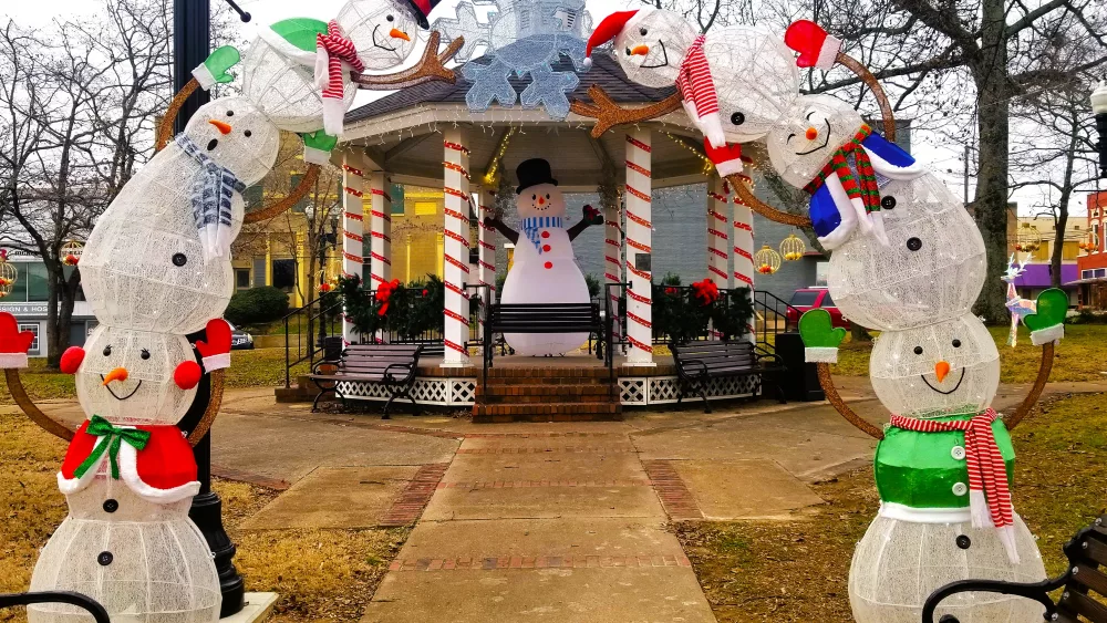 mck-christ-snowmen