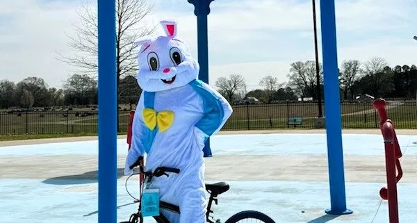 city-easter-bunny-at-park
