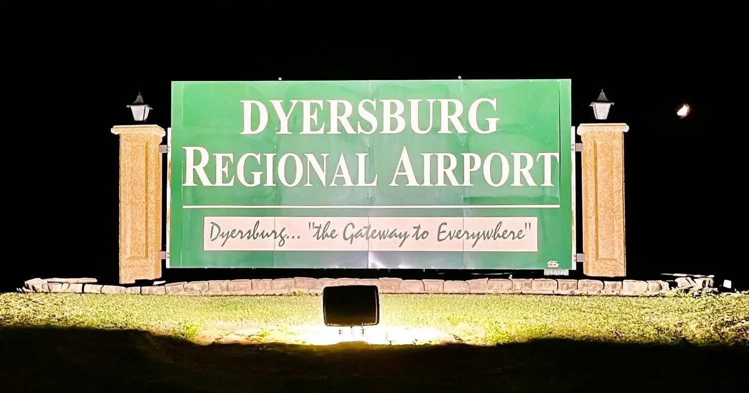 dyersb-airport