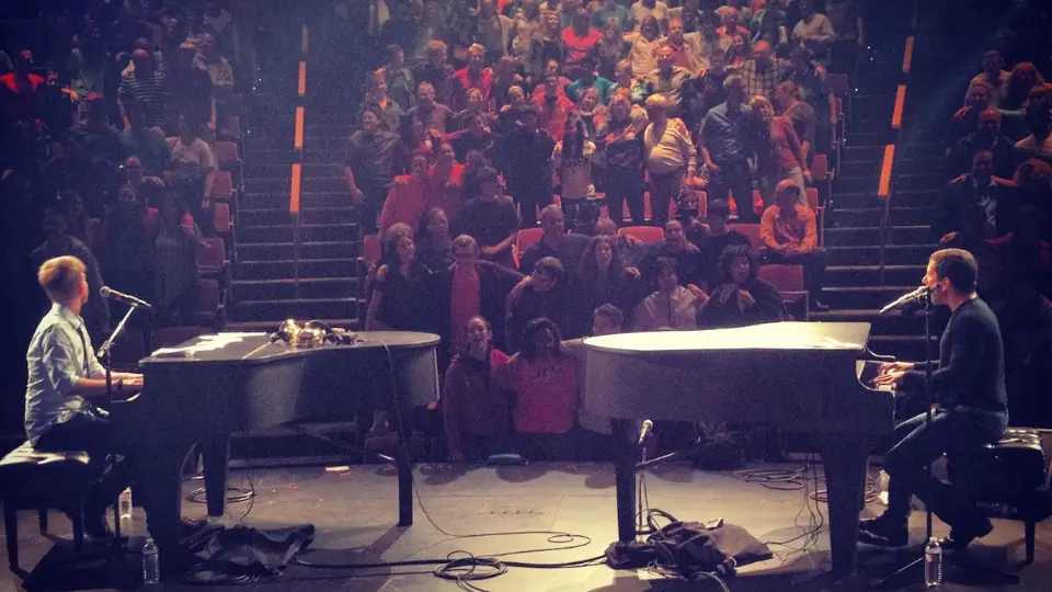 dueling-pianos