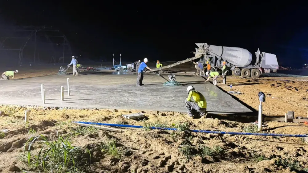 able-farms-work-during-night