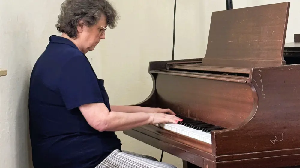 rhonda-stanton-at-quota
