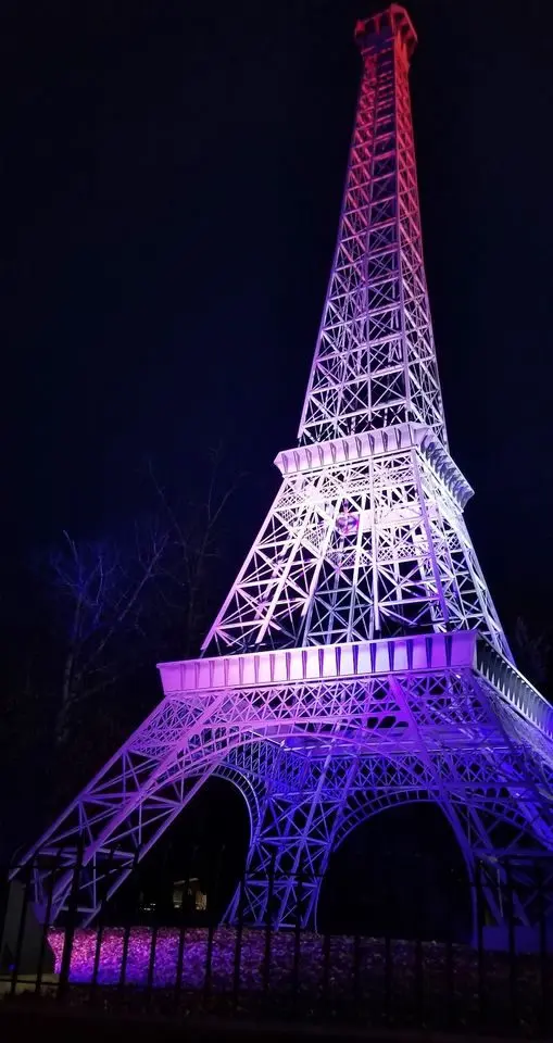 eiffel-t-red-white-and-blue-2