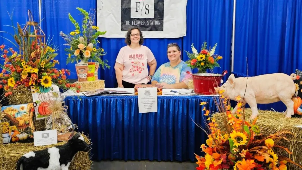 flower-station-at-fair