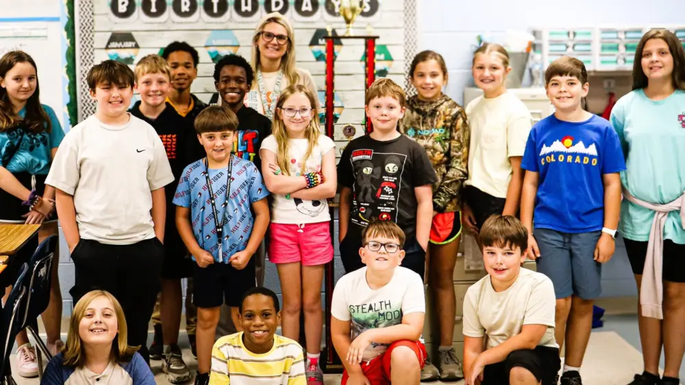 wcs-feature-teacher-paige-hatchel-with-class