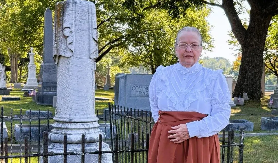 marsha-at-cemetery-by-tracy