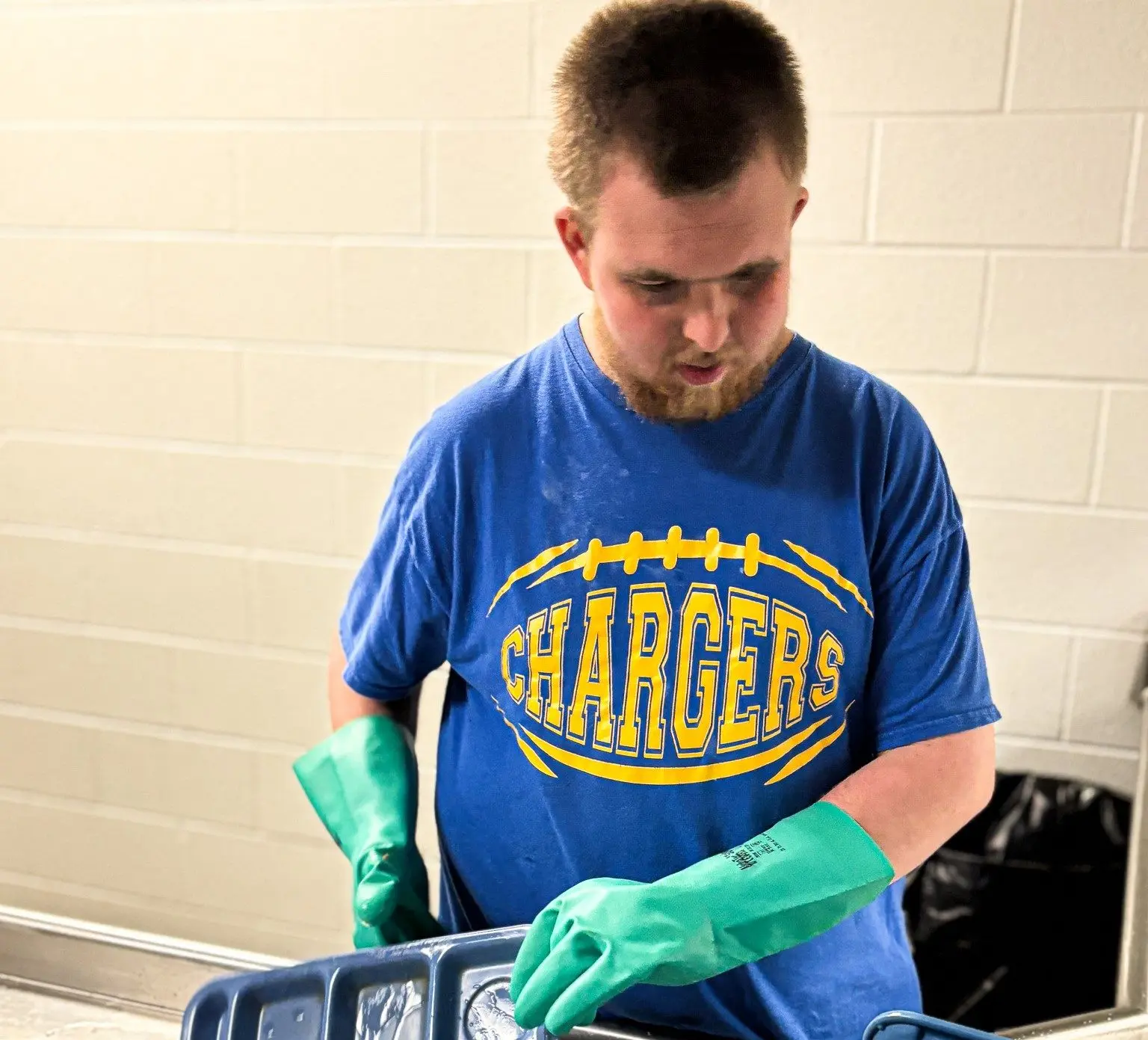 nate-snider-working-at-whs-cafeteria