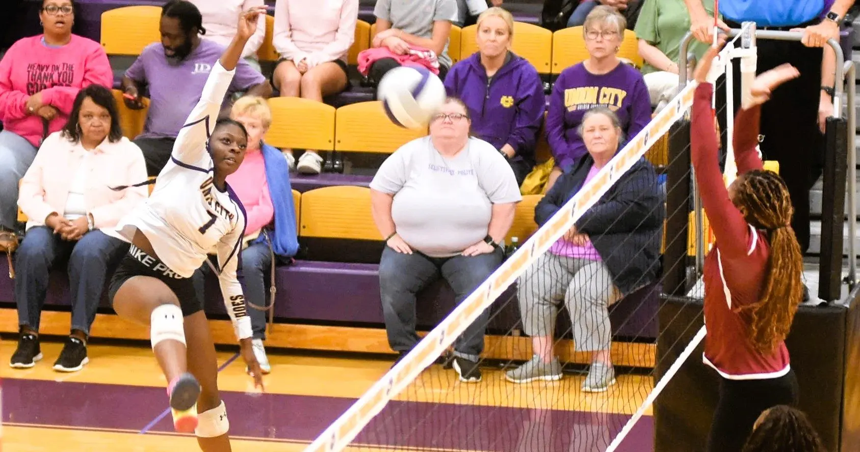 uc-volleyball-fall-sports-pics-oct-6-6