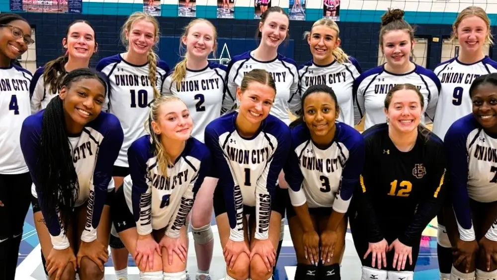 uc-state-team-volleyball-photo