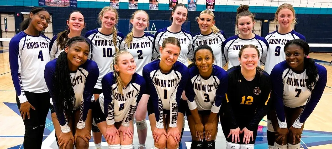uc-state-team-volleyball-photo