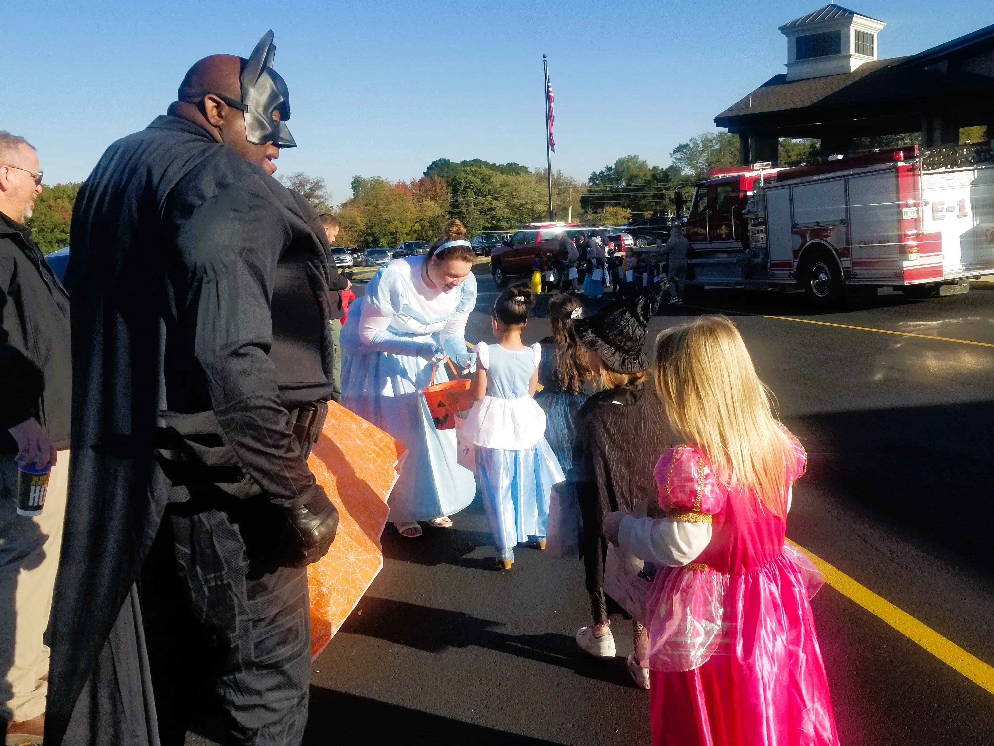 rhea-parade-eric-long-as-batman-1