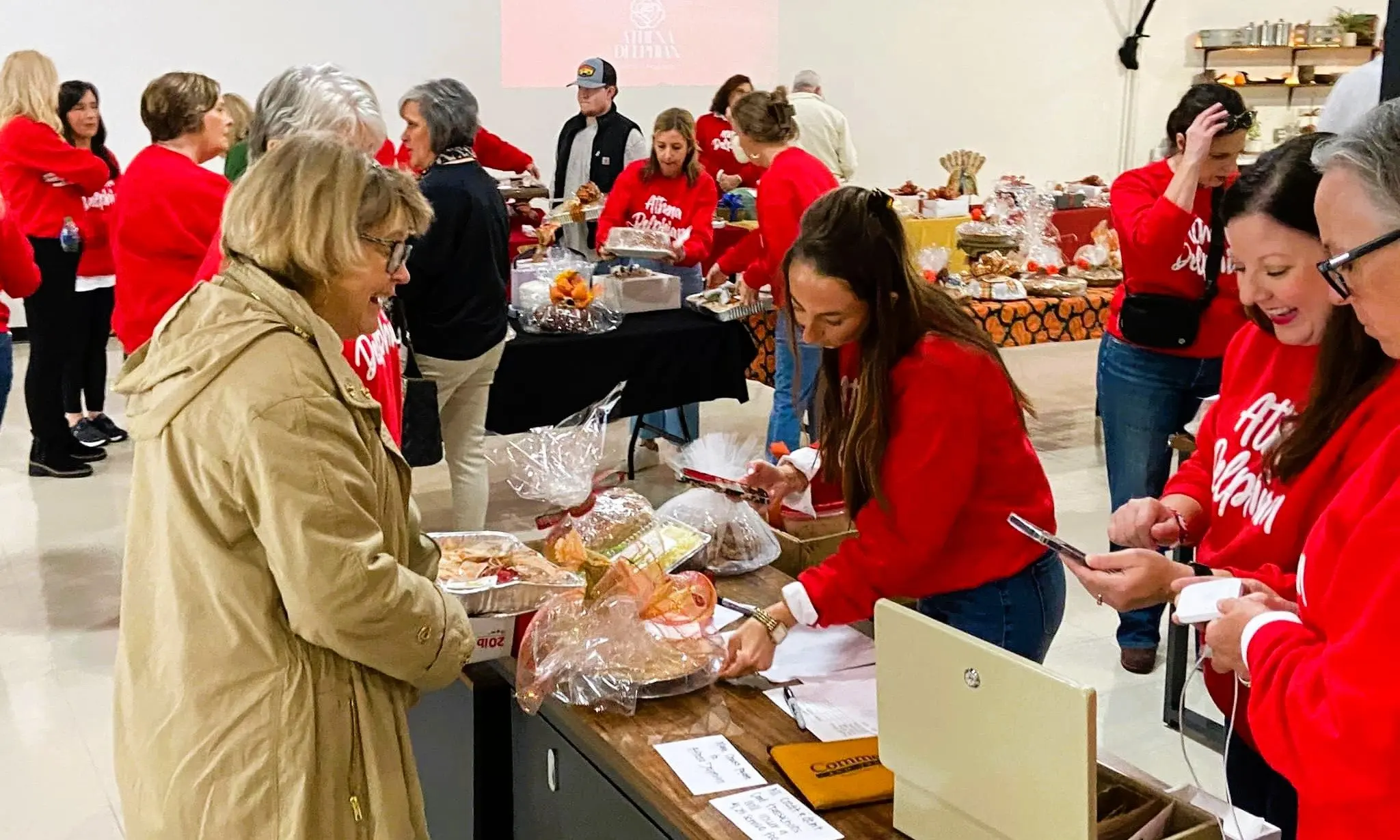 athena-delphian-holiday-table-23