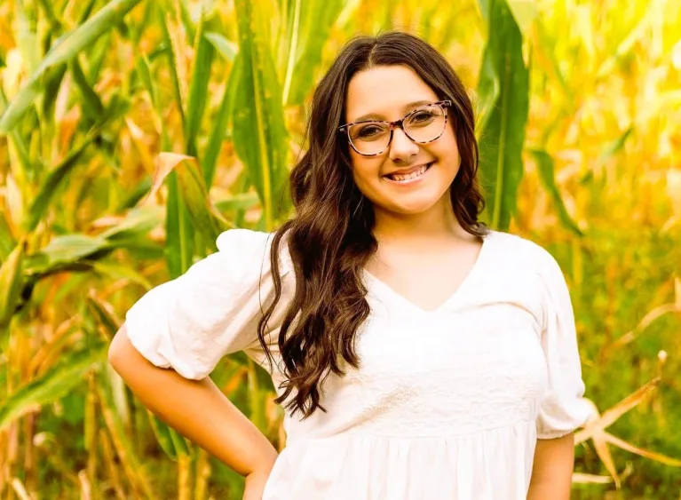 allie-paschall-in-corn