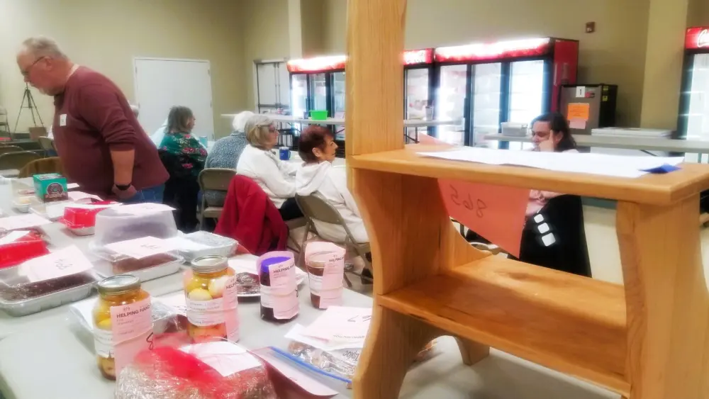 help-26-plesant-table